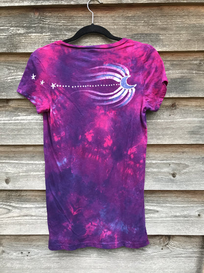 Super Different Center Star in Bright Purple Hand Painted Vneck Tee - Size Large