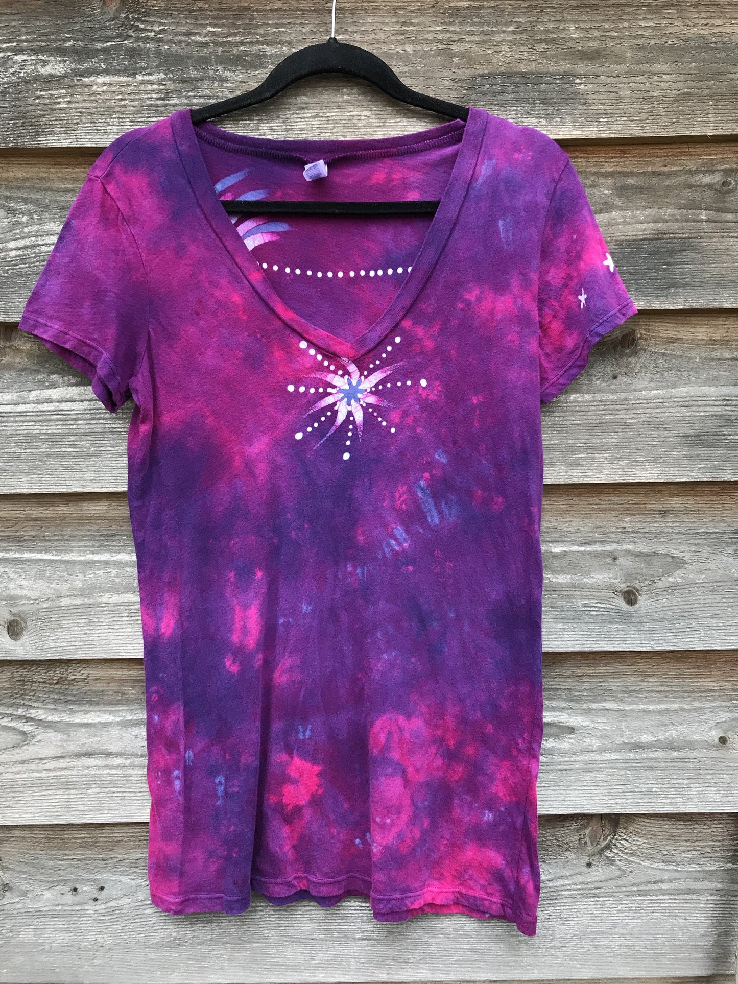 Sale Basket - Lightly Sweet Center Star in Bright Purple Hand Painted Vneck Tee - Size XL