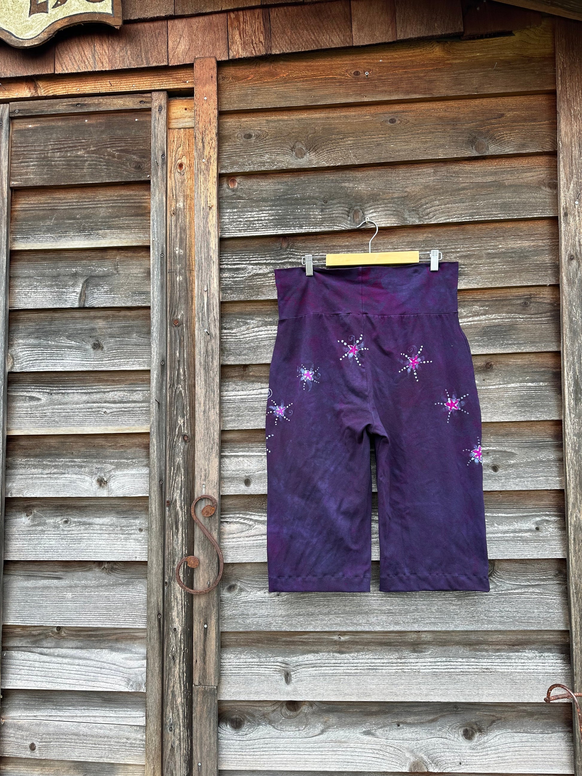 Magenta Stars Stretchy CAPRI Pants Size 2X Plus Size batikwalla 