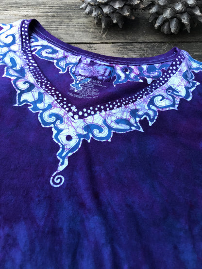 Garland Of Hyacinth Swirls Handmade Batik Summer Vneck Tee - Plus Size - 2X