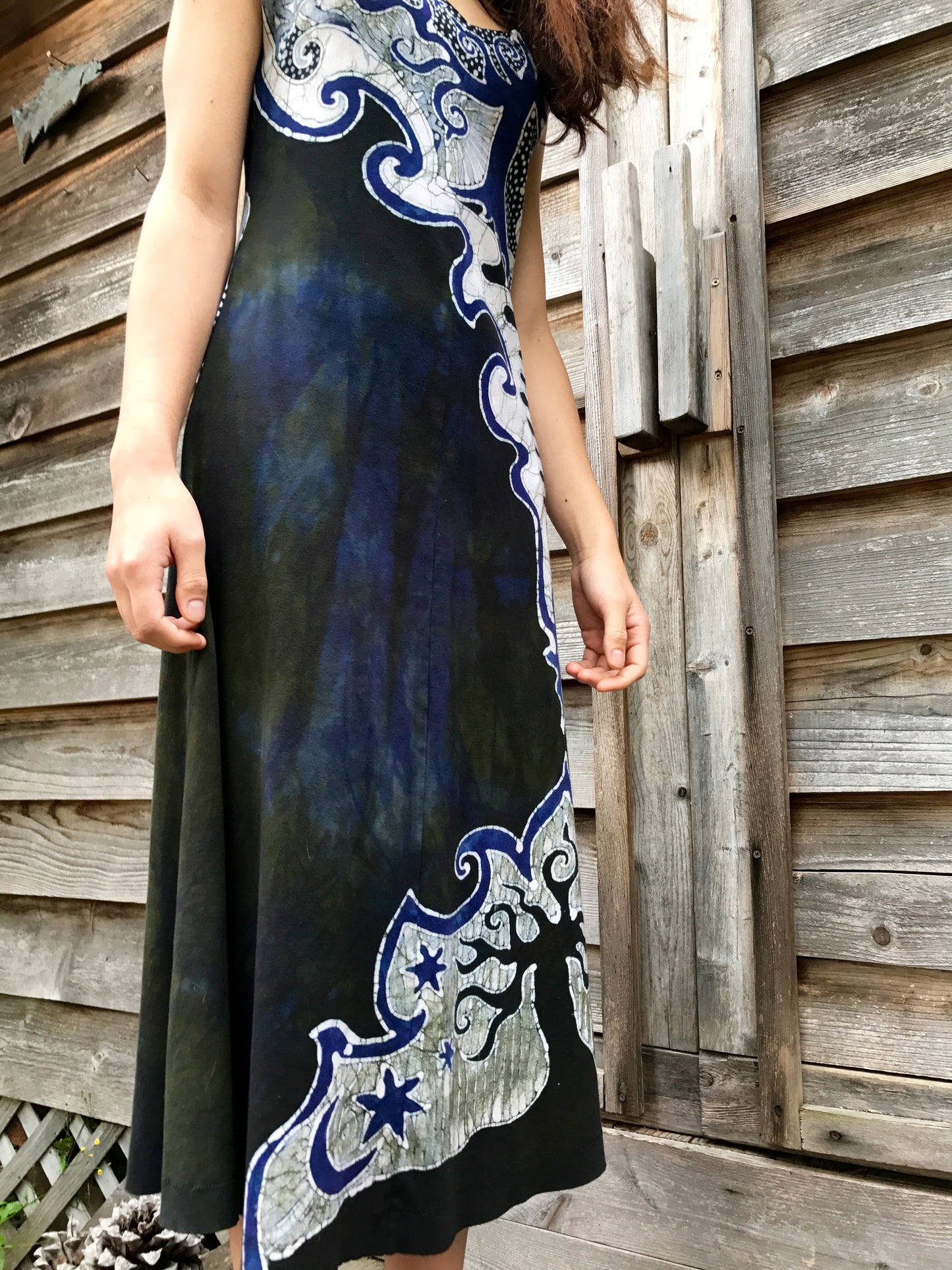 The Forest Begins Where The Halfmoon Ends Batikwalla Dress in Organic Cotton - Size Medium