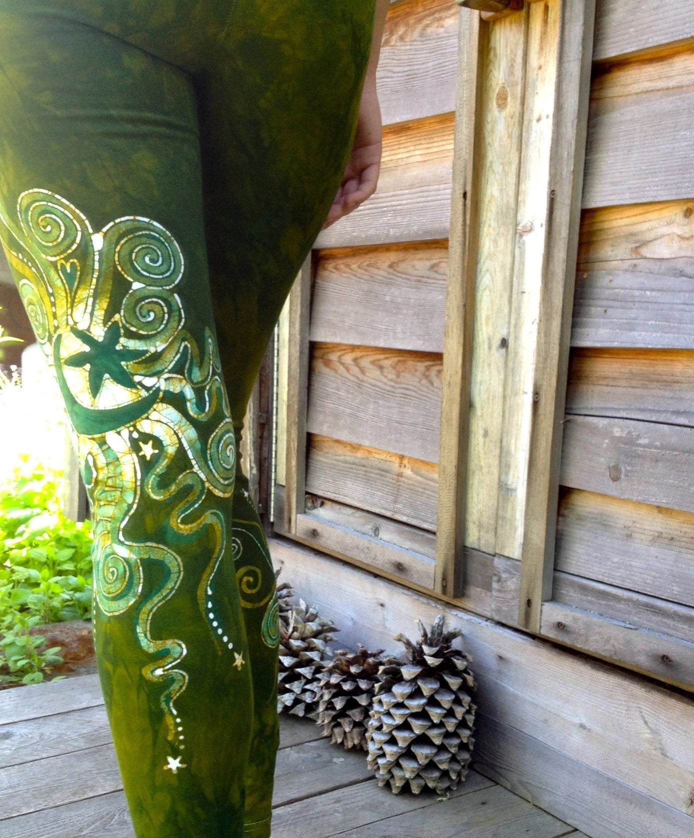 Dancing Green Batik CAPRI Leggings - Size XS ONLY leggings batikwalla 