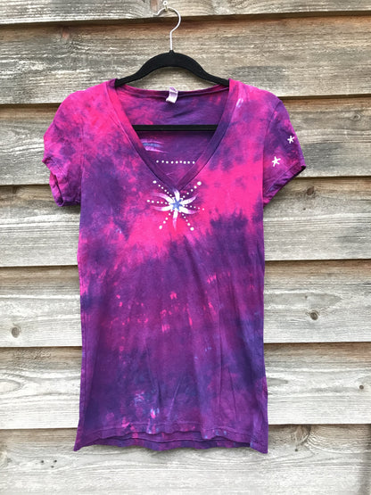 Super Different Center Star in Bright Purple Hand Painted Vneck Tee - Size Large