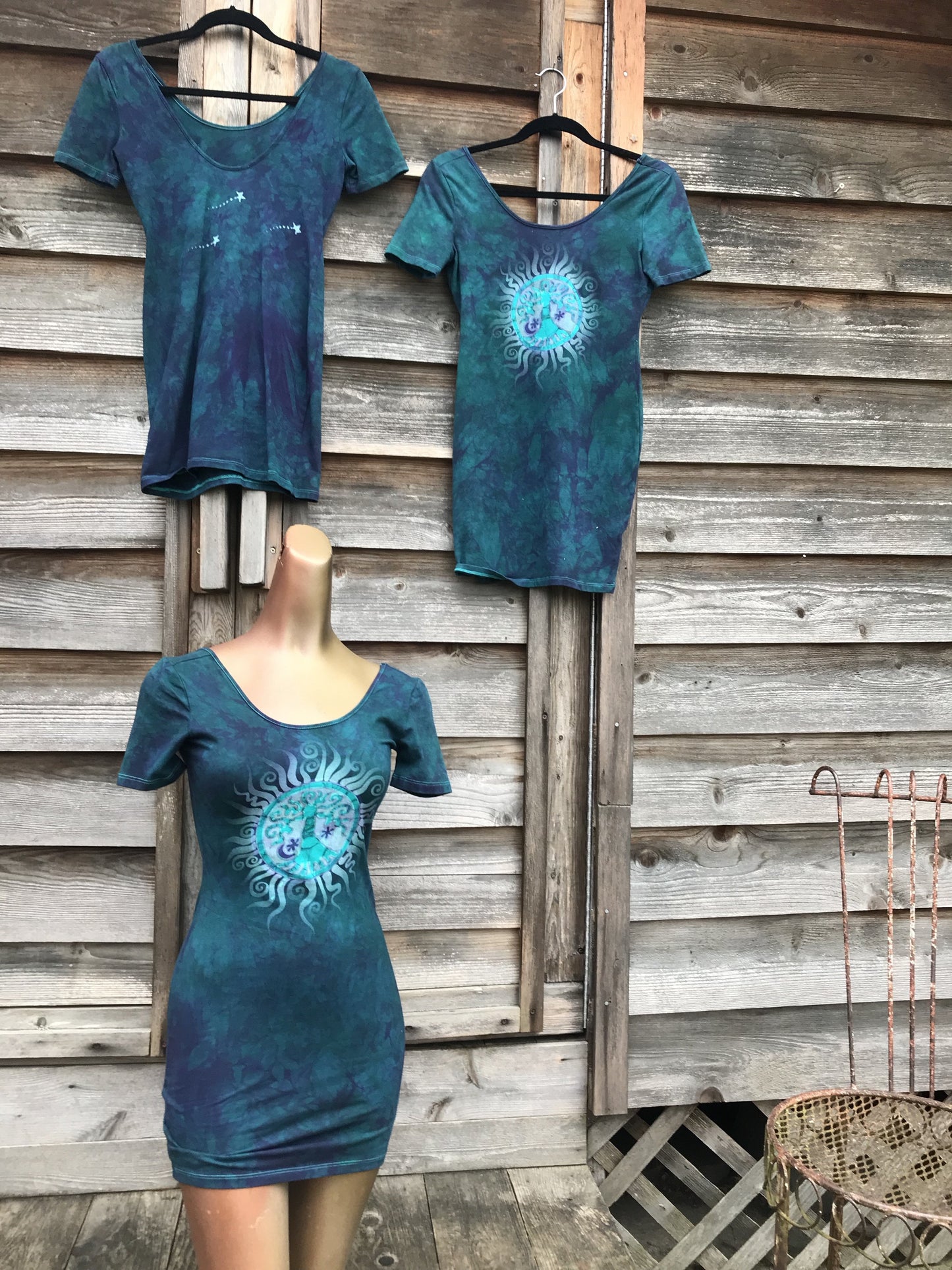 Teal Tree of Life Stretchy Long Tunic Tee - Size Medium ONLY