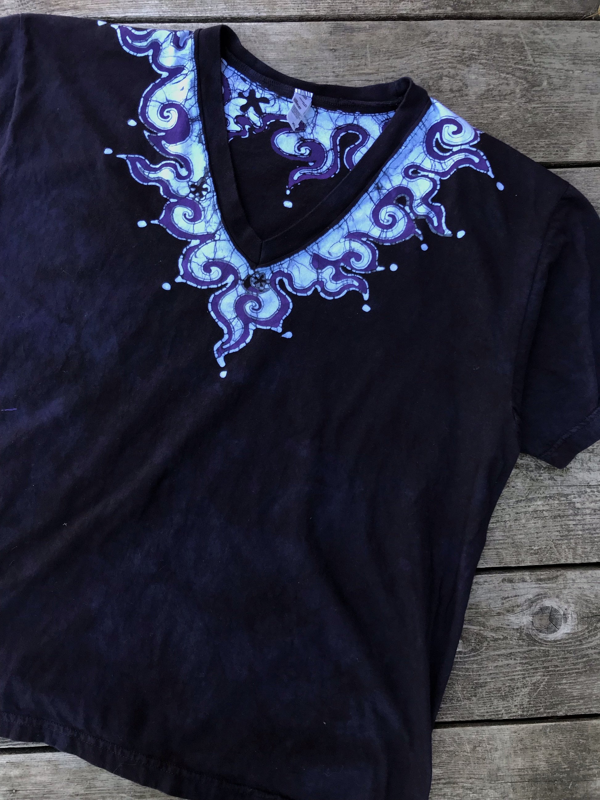 Batik Necklace Organic Cotton Vneck Tshirt in The Deepest Blue With Purple Highlights Tshirts batikwalla XL 