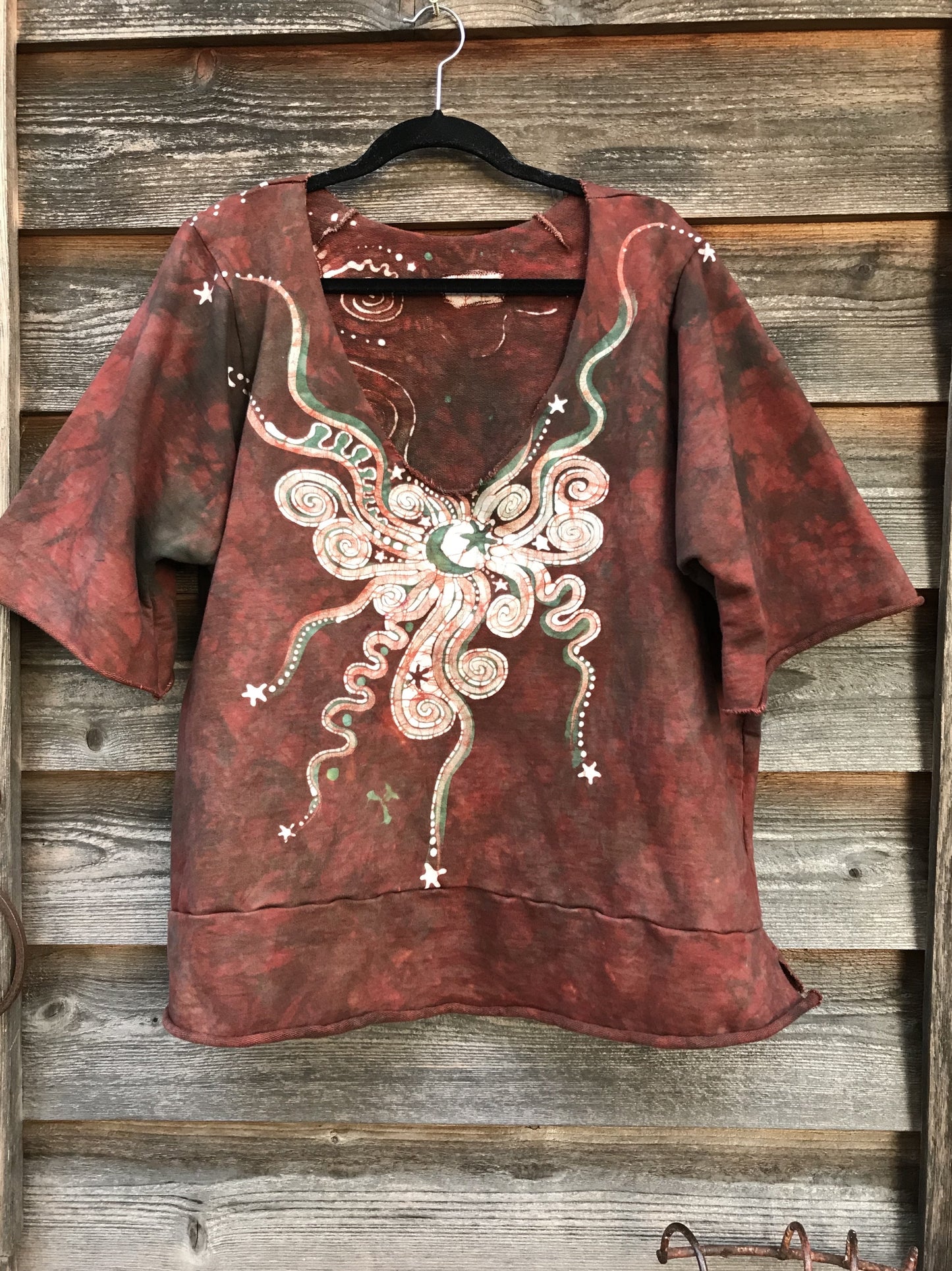 Red Jade Moon Deep Vneck Organic Cotton Handmade Batik Top, Size 2X Plus Batik Dresses Batikwalla 