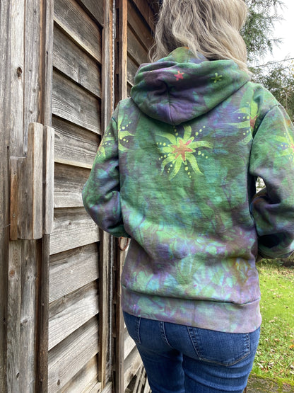 Made for Cam C, MEMBER EXCLUSIVE Sunrise Starburst in Sea Glass Green Pullover Hoodie in size Large hoodie batikwalla 