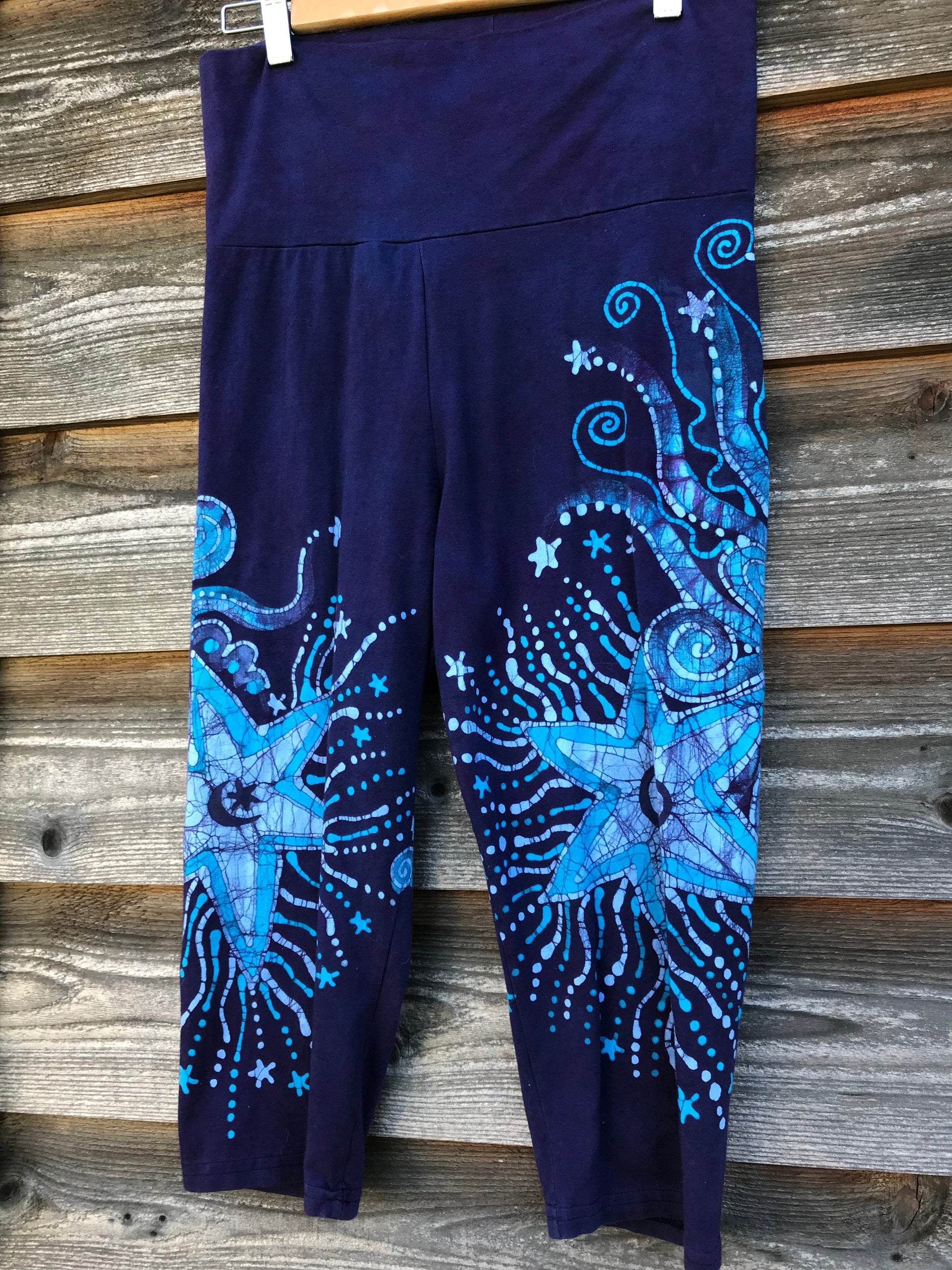 Moon Dancer Batik CAPRI Yoga Pants - Size MEDIUM leggings batikwalla 