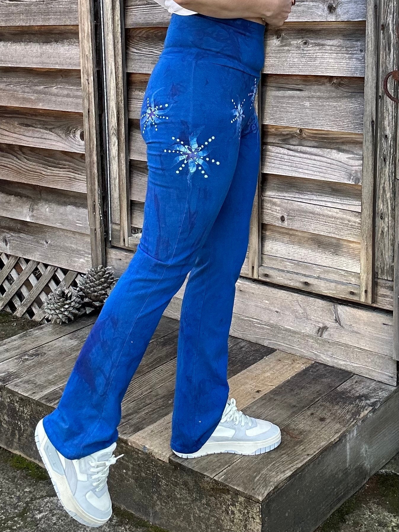 Super Blue Starflower Stretchy Movement Pants - Old School Size Large Yoga Pants batikwalla 